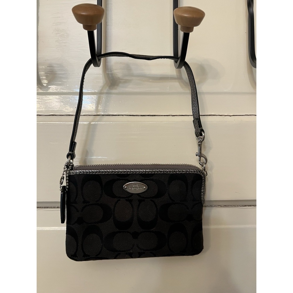 Coach‎ Black Wristlet Wallet Logo Style Pouch Genuine So Cute